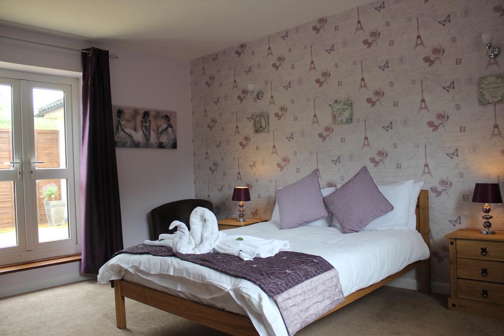 The Swan At Stoford Hotel Stapleford  Room photo