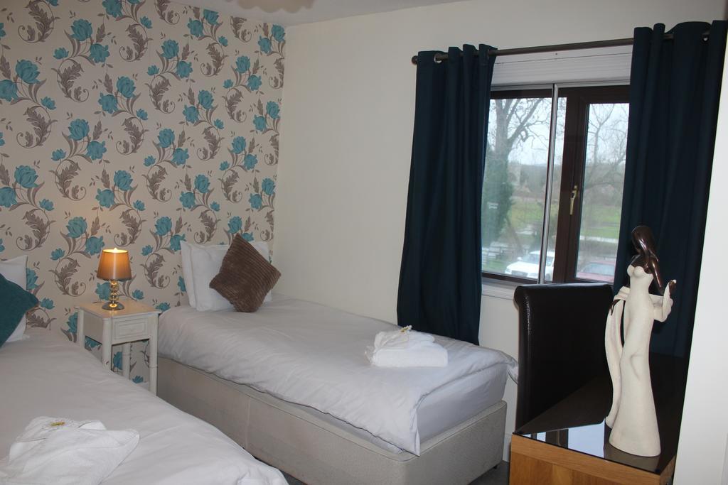 The Swan At Stoford Hotel Stapleford  Exterior photo