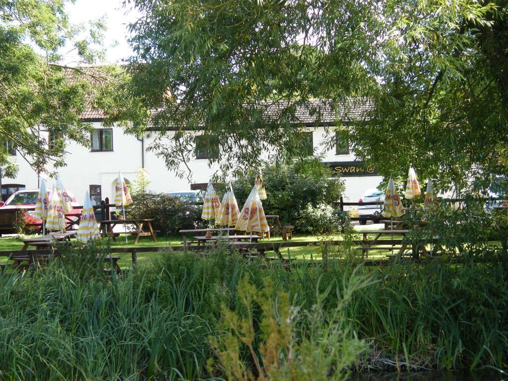 The Swan At Stoford Hotel Stapleford  Exterior photo